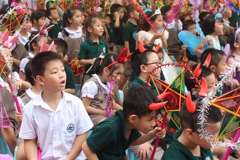 Tưng bừng ngày hội Trung thu nhân ái tại trường PT Đoàn Thị Điểm Ecopark